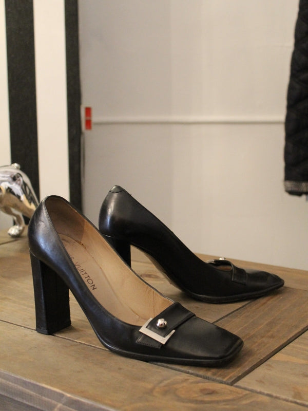 Louis Vuitton Court Shoes Vintage