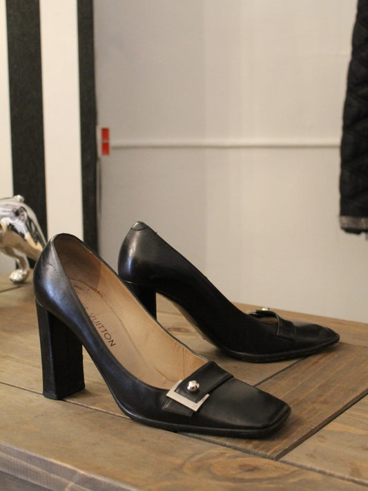 Louis Vuitton Court Shoes Vintage