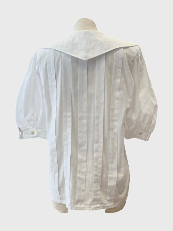 Back of short puffed sleeve Dior white blouse