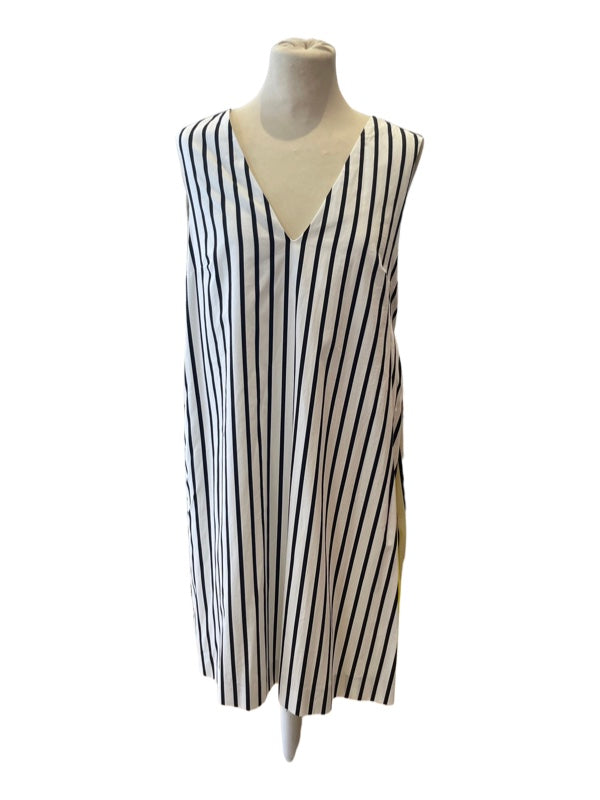 Sleeveless A line stripe dress above the knee