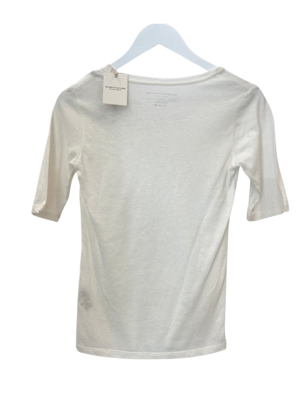 Ladies off white t shirt back with sleeves above the elbow