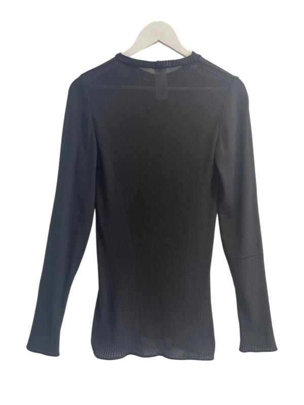 Round neck fine black jumper long sleeves