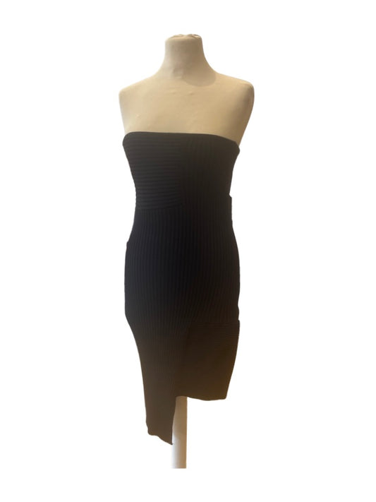 Black tight strapless dress above the knee