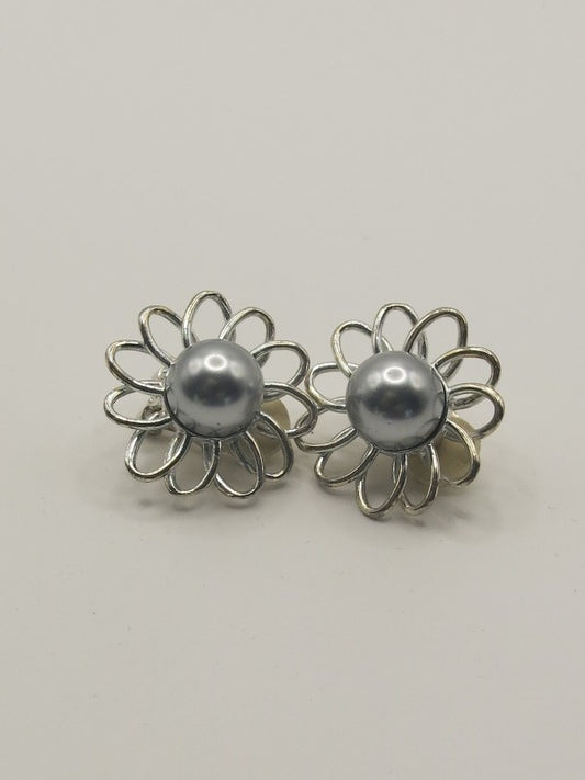 Agatha Paris Daisy Clip on Earrings