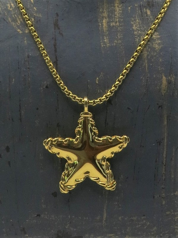 Monet Gold Star Necklace