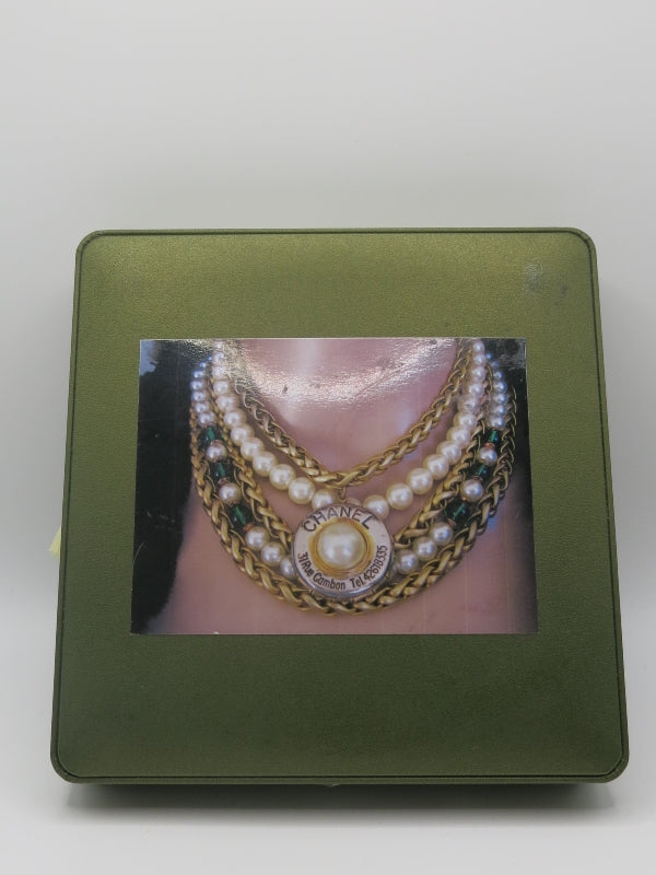 Dauplaise Vintage Choker Charm Necklace