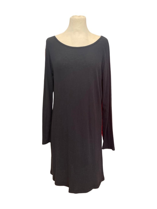 Black T shirt dress to the knee long sleeves