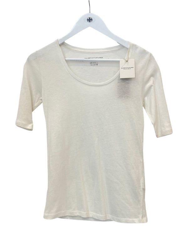 Ladies T shirt off white with sleeves above the elbow